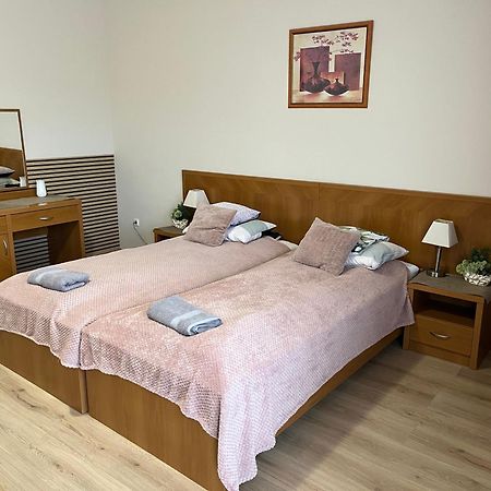 Brookforest Apartman Hajdúszoboszló Buitenkant foto