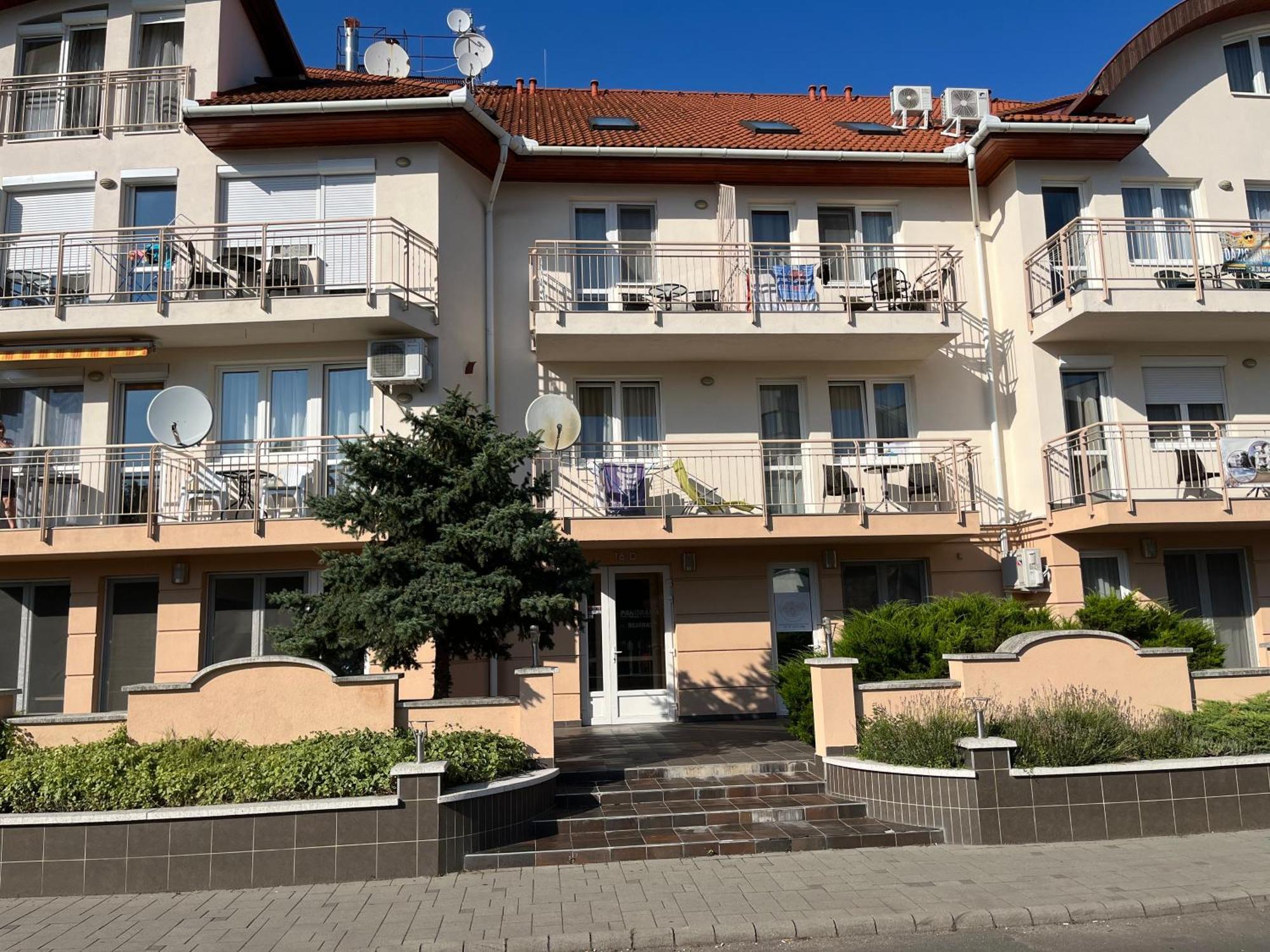 Brookforest Apartman Hajdúszoboszló Buitenkant foto
