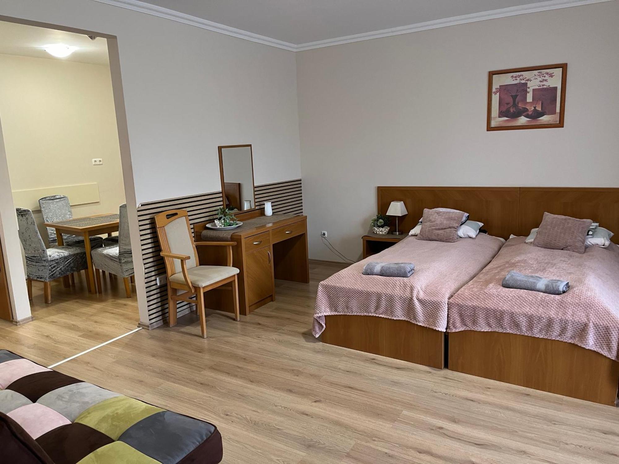 Brookforest Apartman Hajdúszoboszló Buitenkant foto